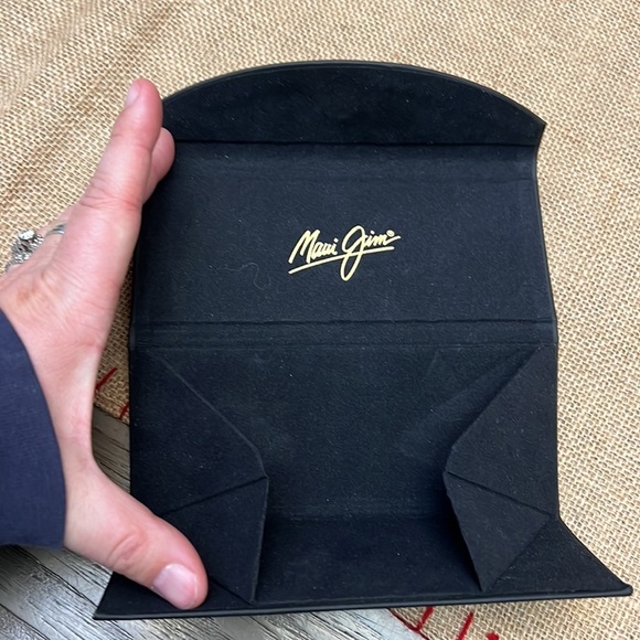MAUI JIM GLASSES CASE UNISEX - Picture 6 of 10